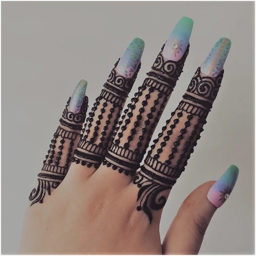 Beads and Lines To Create A Good Mehndi Design